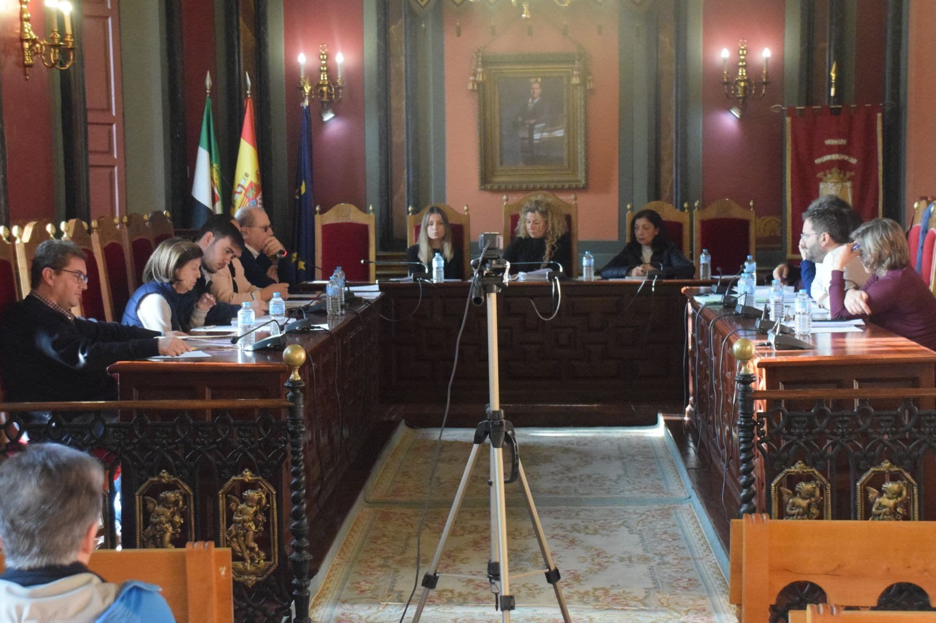 Corporación municipal en una sesión plenaria.