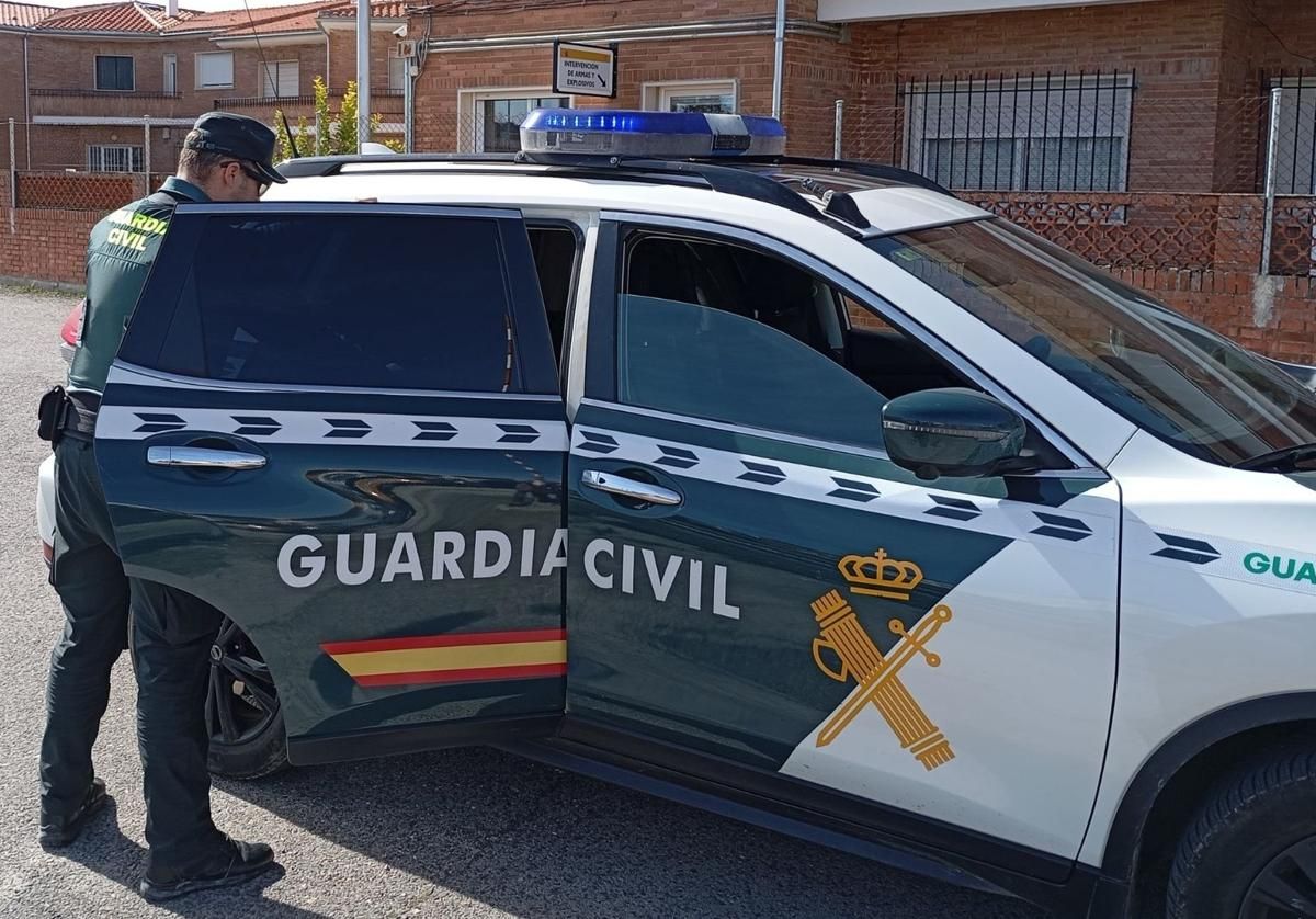 Detenido tras intentar atropellar al propietario de una vivienda, donde intentó robar