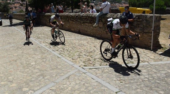 El Ayuntamiento abre una puerta para poder celebrar la carrera 'Subida al Castillo'