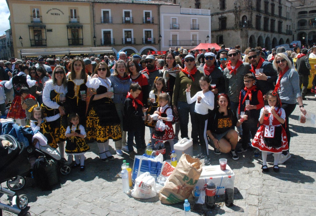 Miles de personas en el Chíviri