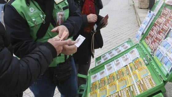 Agreden con un arma blanca a un cuponero de la ONCE y se llevan el dinero que tenía