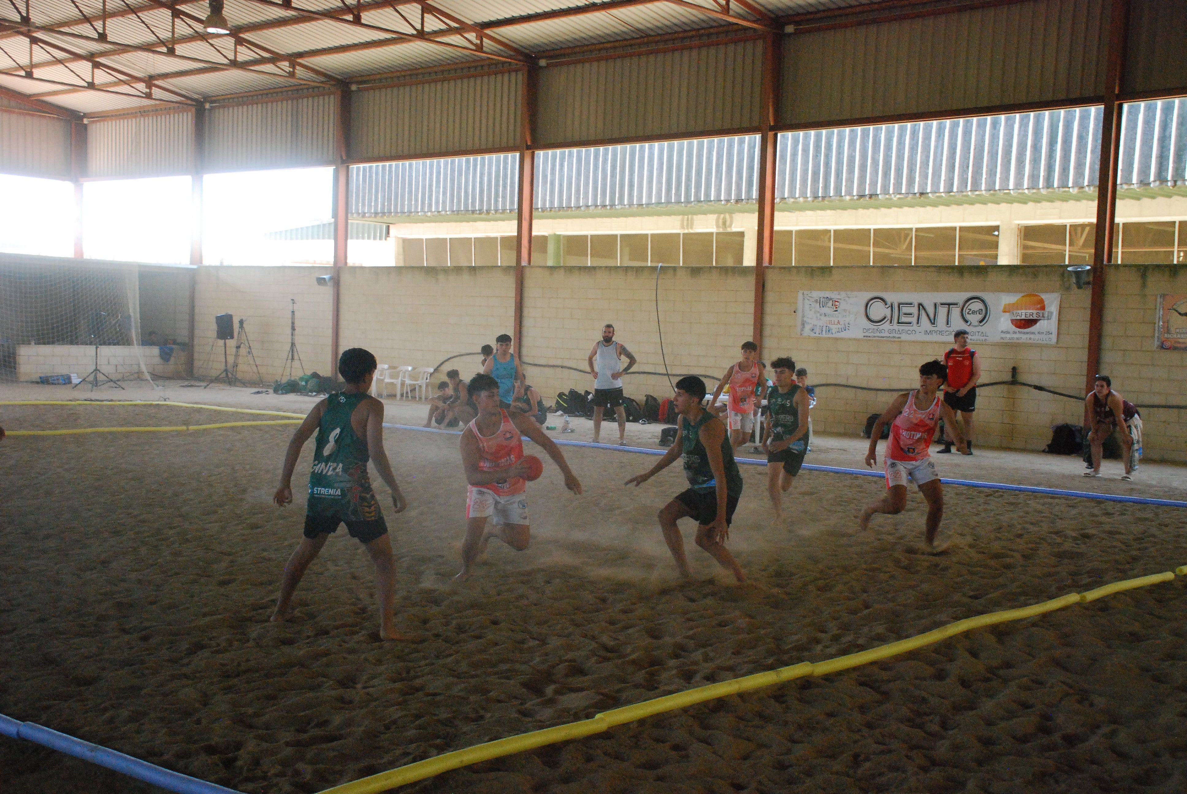 Gran participación en el V Torneo Balonmano Playa Ciudad de Trujillo