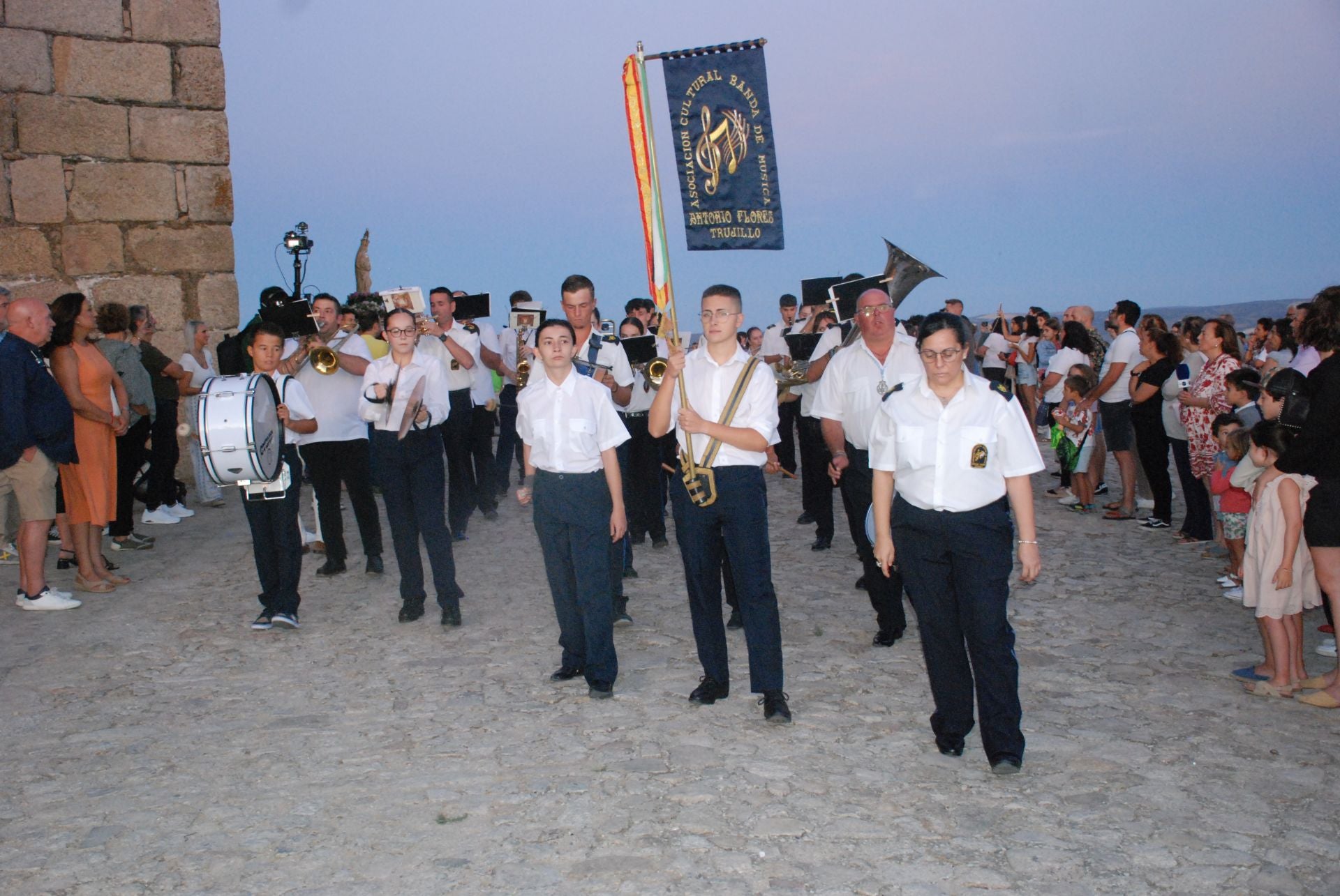 La bajada de la Patrona a la iglesia de San Martín en imágenes