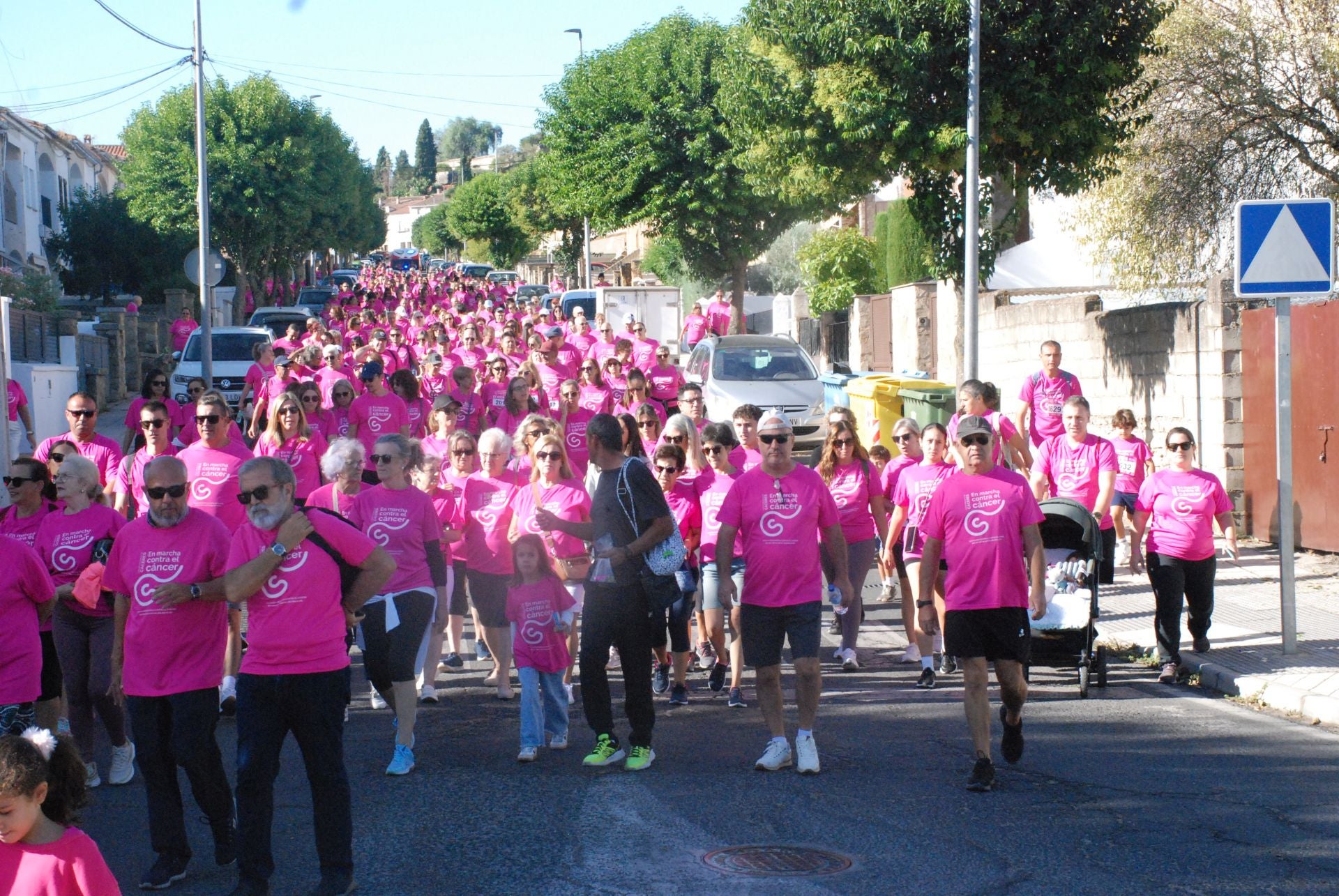 El rosa invade las calles para luchar contra el cáncer