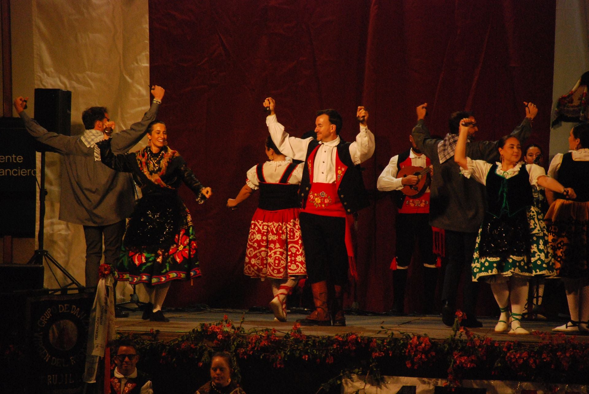 Un homenaje al folclore en imágenes