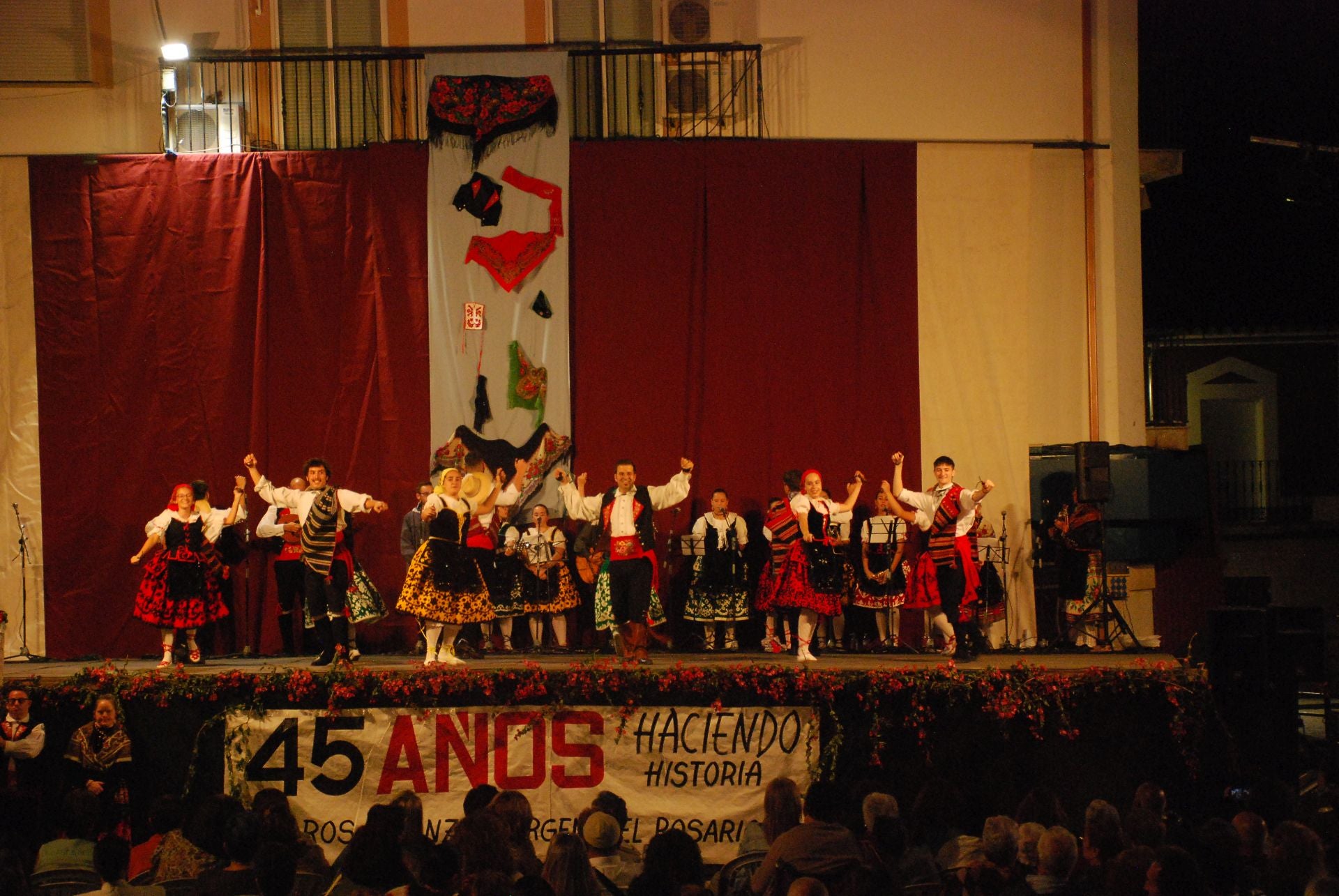 Un homenaje al folclore en imágenes