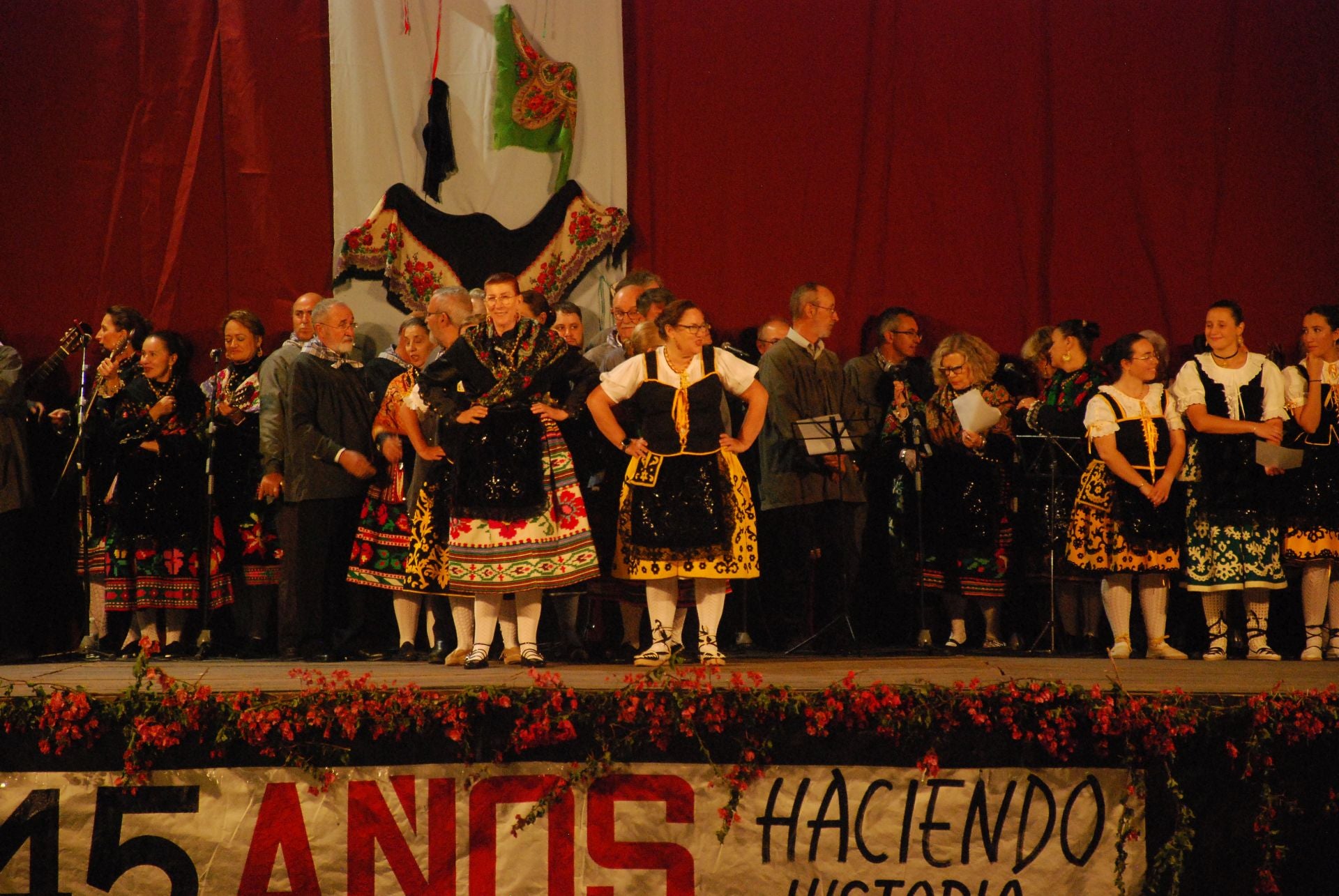 Un homenaje al folclore en imágenes
