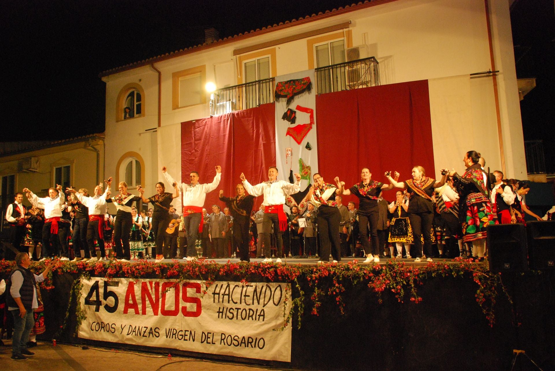 Un homenaje al folclore en imágenes