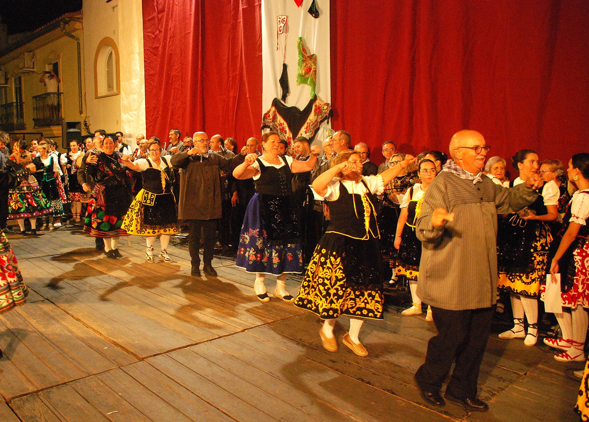 Un homenaje al folclore en imágenes