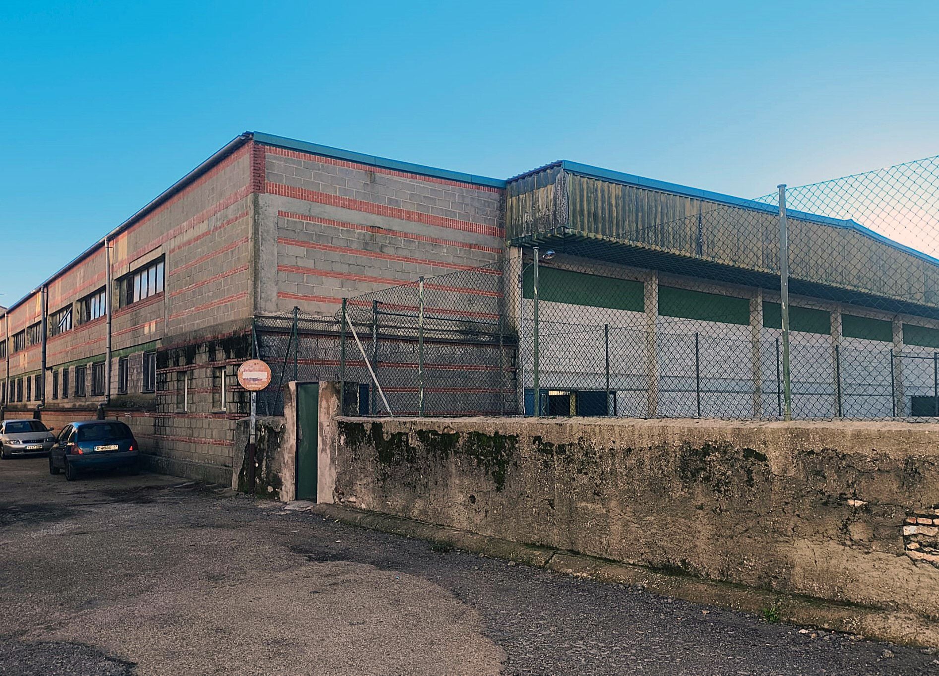 El Consistorio invertirá casi 116.000 euros en el pabellón polideportivo de Trujillo.