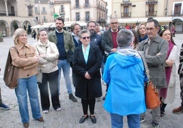 Sánchez Cotrina, junto con compañeros socialistas visitaron ayer la ciudad