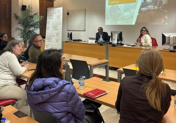 Asamblea celebrada por Asemtru.