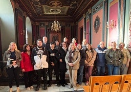Participantes del programa, equipo directivo y concejal delegado, en la inauguración, ayer.