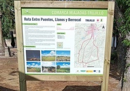 Uno de los paneles de la ruta senderista