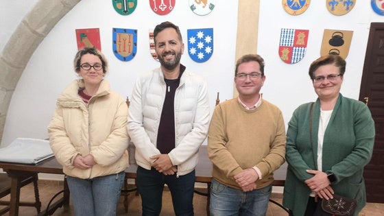 El PSOE vuelve a amagar sobre una posible moción de censura