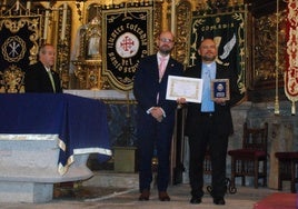 El pregón de Semana Santa une devoción y reconocimientos