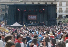 La plaza Mayor en la fiesta del Chíviri