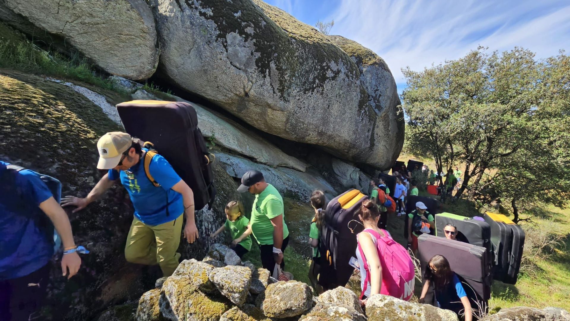 Gran convivencia del club de escalada El Berrocal