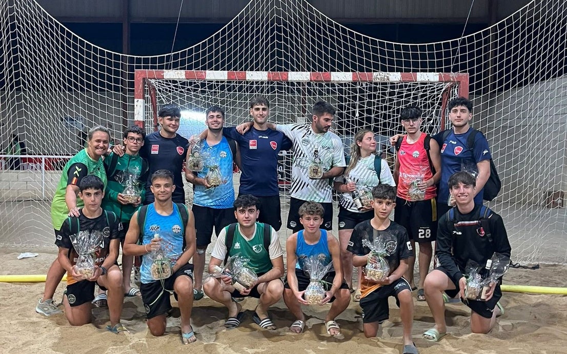 El torneo del balonmano playa: con una gran participación