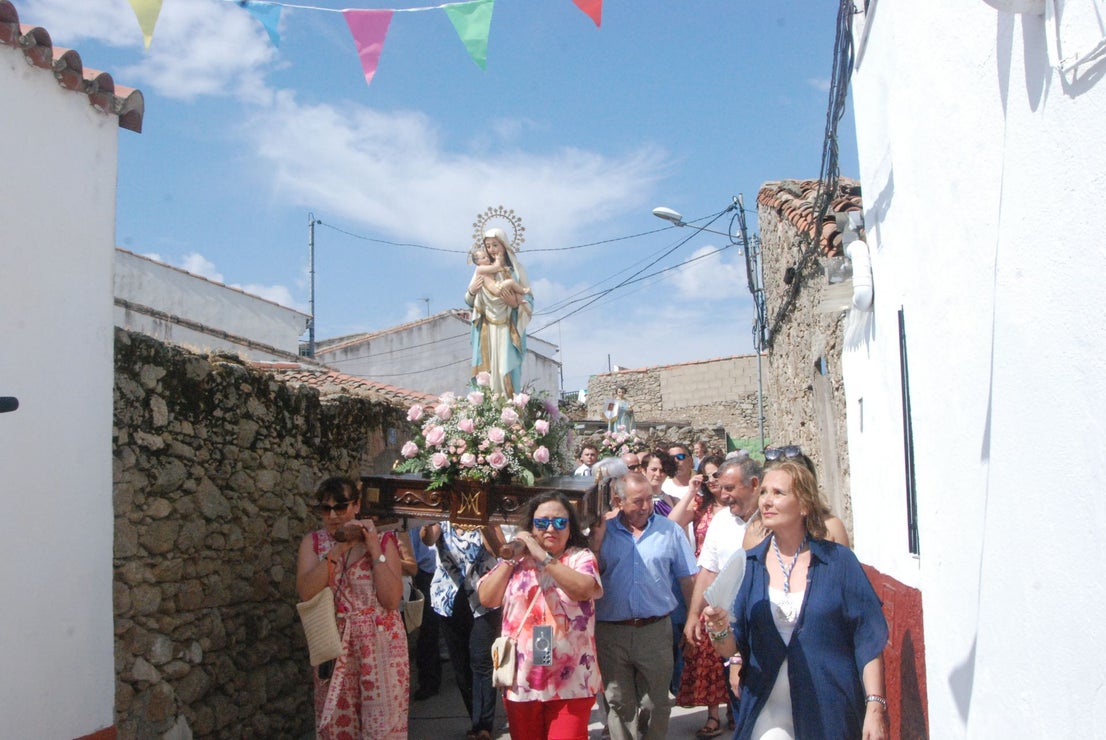Belén celebró la procesión con la Patrona