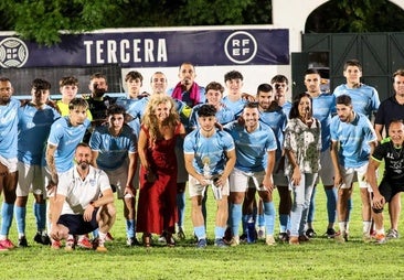 Presentación del primer equipo en el trofeo Virgen de la Victoria