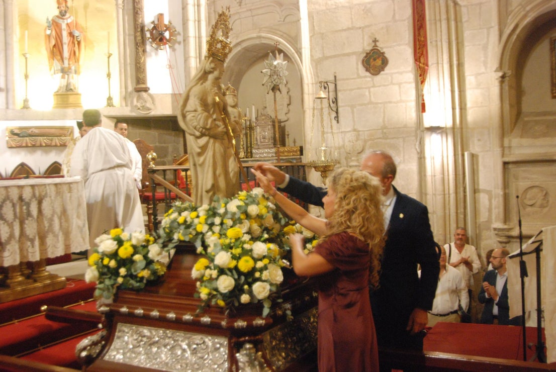 La Patrona llega a la iglesia de San Martín