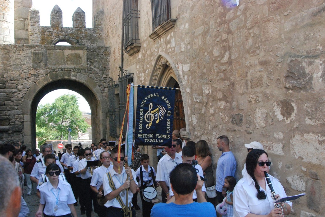 La Patrona vuelve a la alcazaba trujillana