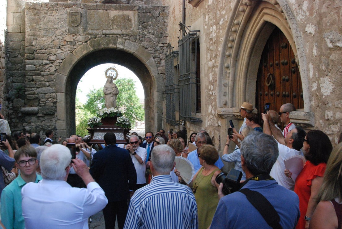 La Patrona vuelve a la alcazaba trujillana