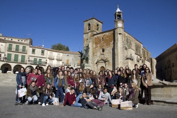 Participantes del intercambio realizado por el María Paz de Orellana 