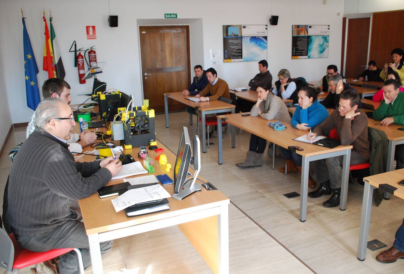 Manuel García en uno de los encuentros organizados por Adicomt 