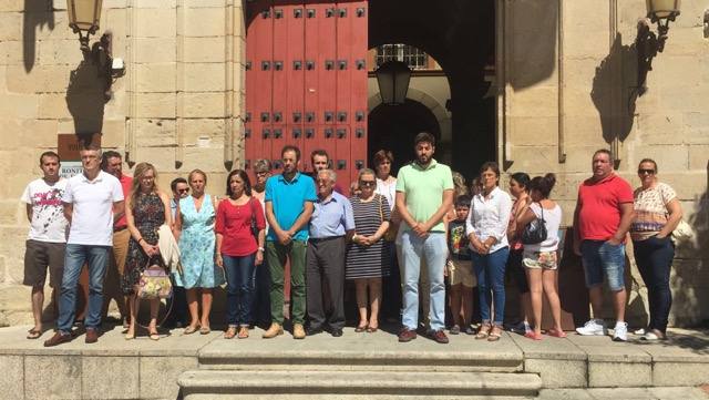 Minuto de silencio por el atentado en Niza