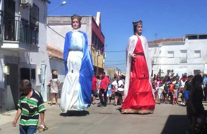 Los gigantes en las fiestas de La Cumbre 