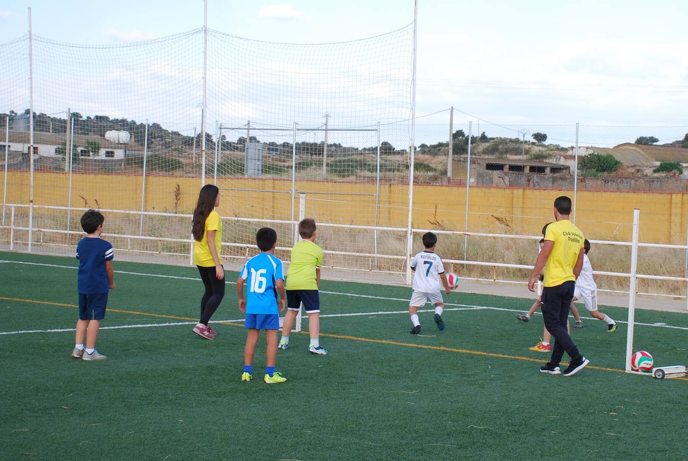 Diferentes clubes reciben suvenciones por la puesta en marcha de sus escuelas deportivas 
