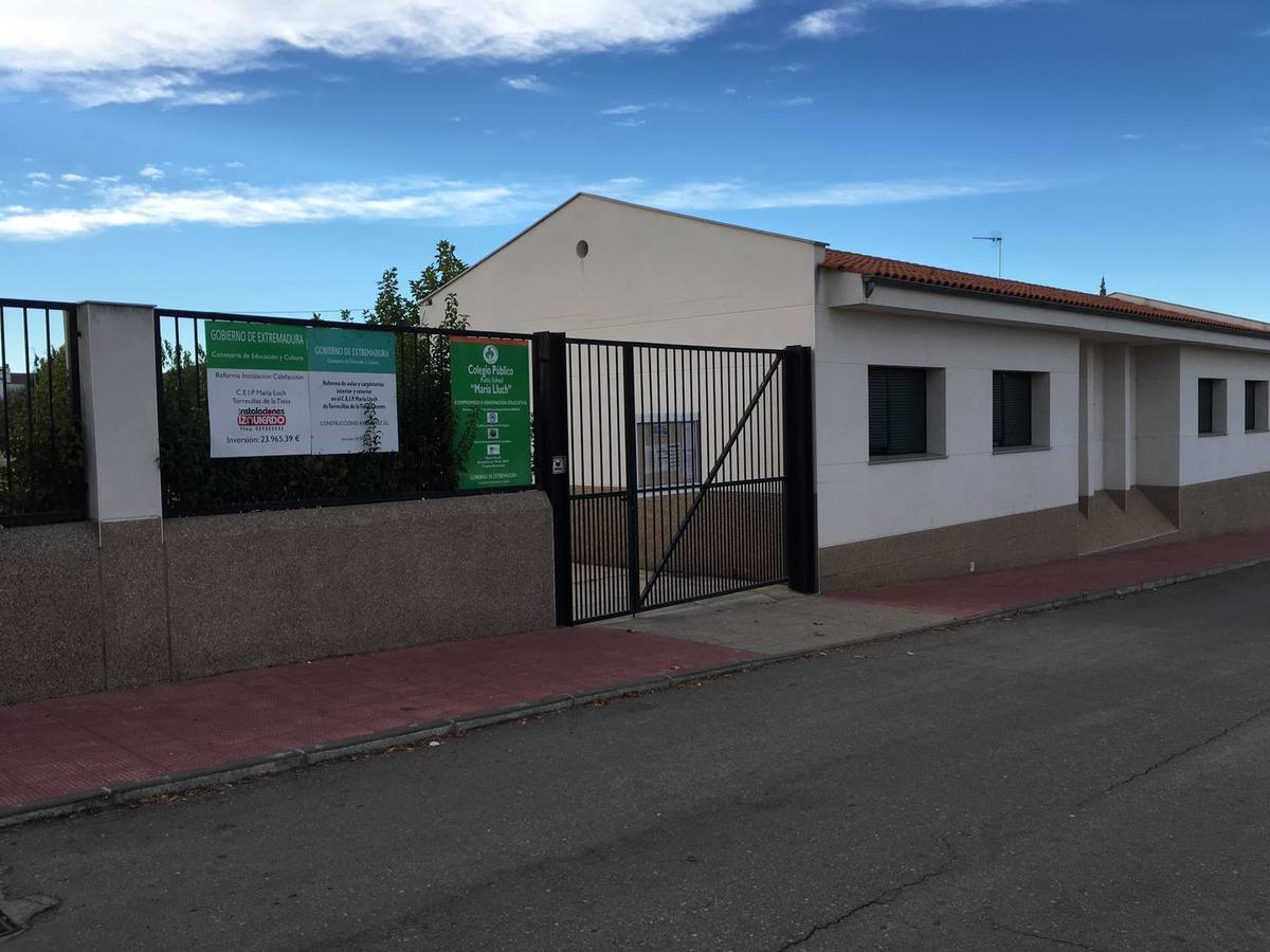 Nueva mejoras en el colegio de Torrecillas de la Tiesa