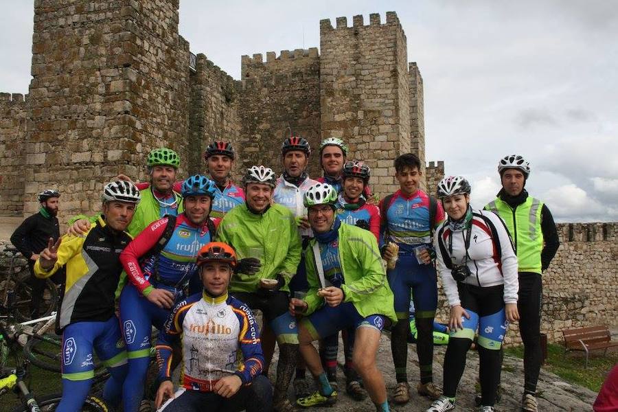 Los ciclistas en el castillo. 