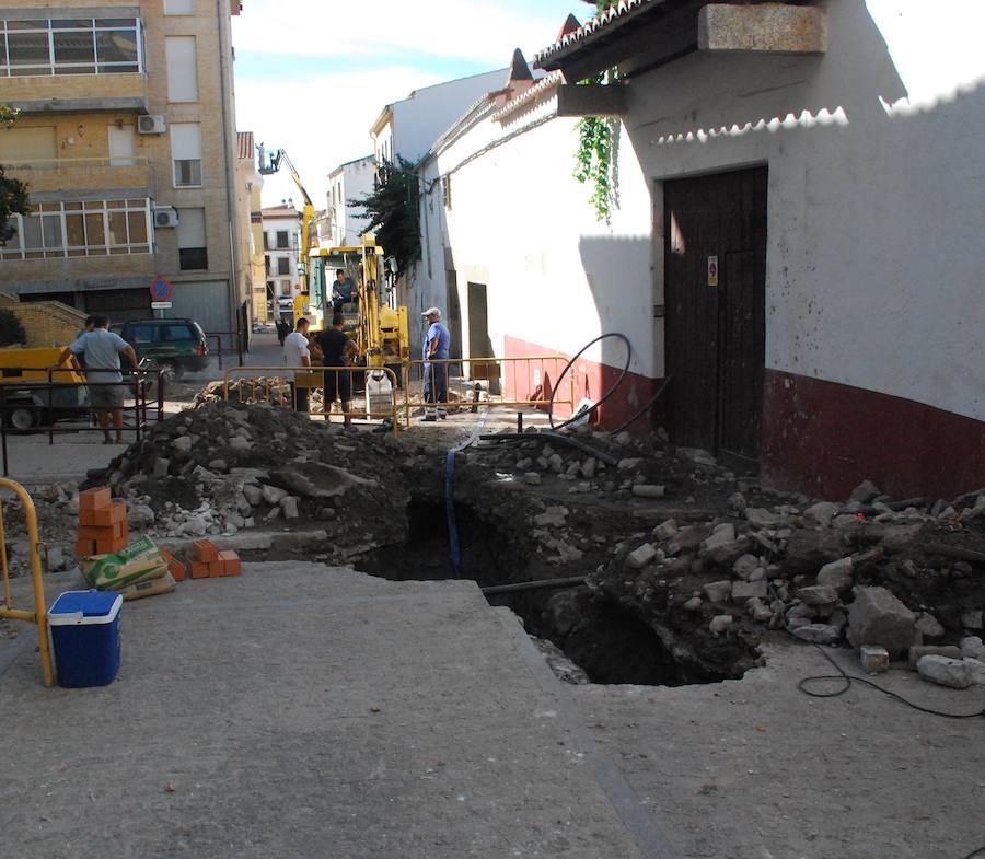 Avería en la calle Sola debido a que sus tuberías están taponadas