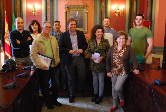 Sindicatos y miembros del equipo de Gobierno, cuando se dio el visto bueno a la RPT en mesa de negociación en mayo de 2015 