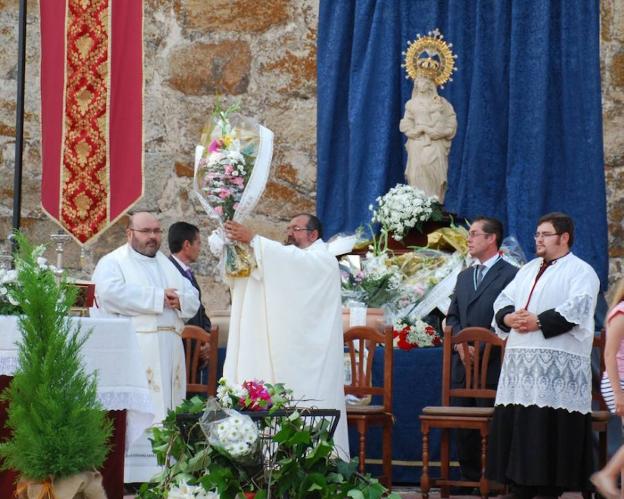 La ofrenda floral a la Patrona reunirá a más de 200 personas