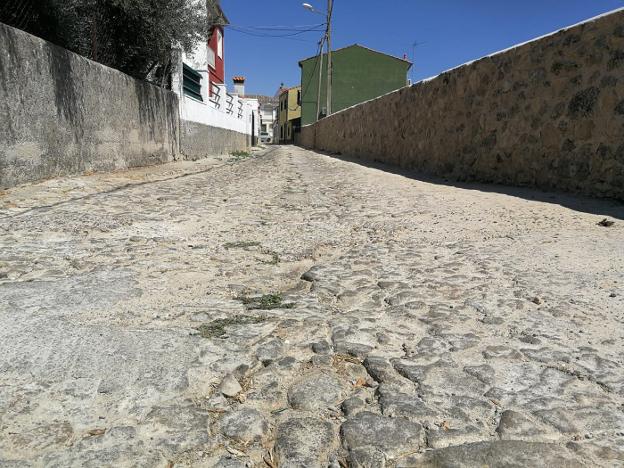 El Ayuntamiento arreglará la 'Travesía del Regajo' con el plan Activa 2019