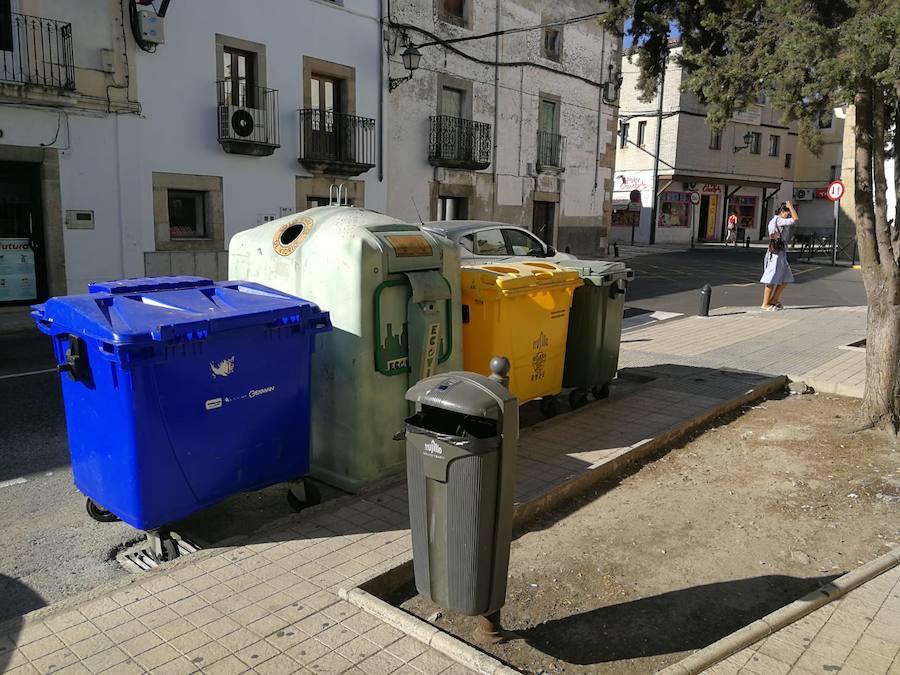 Ecoembes penaliza con casi 6.000 euros a la ciudad por los impropios en los contenedores amarillos