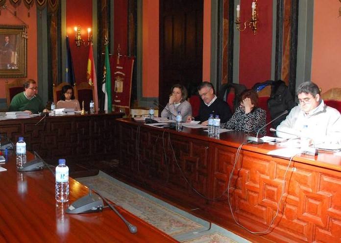 IU lamenta la falta de plenos, puesto que conlleva consecuencias importantes para la ciudad