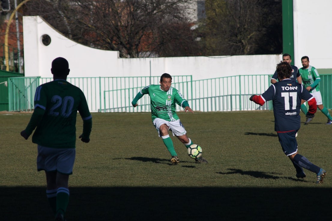 Imágenes del encuentro de semifinales de la Copa Luiqui de Veteranos disputado en el Municipal de San Roque y que terminó 1-3 (30-12-2018)