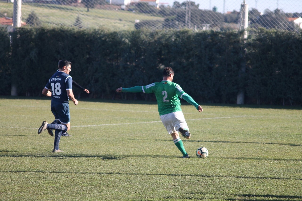Imágenes del encuentro de semifinales de la Copa Luiqui de Veteranos disputado en el Municipal de San Roque y que terminó 1-3 (30-12-2018)
