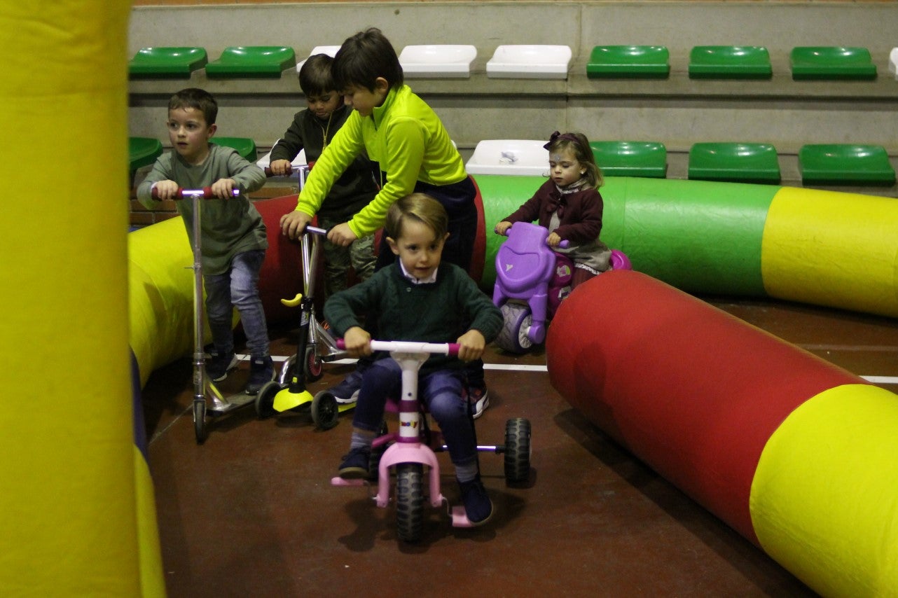 Algunas imágenes de la quinta edición de Valverdilandia celebrada en el pabellón polideportivo de Valverde de Leganés (29-12-2018)