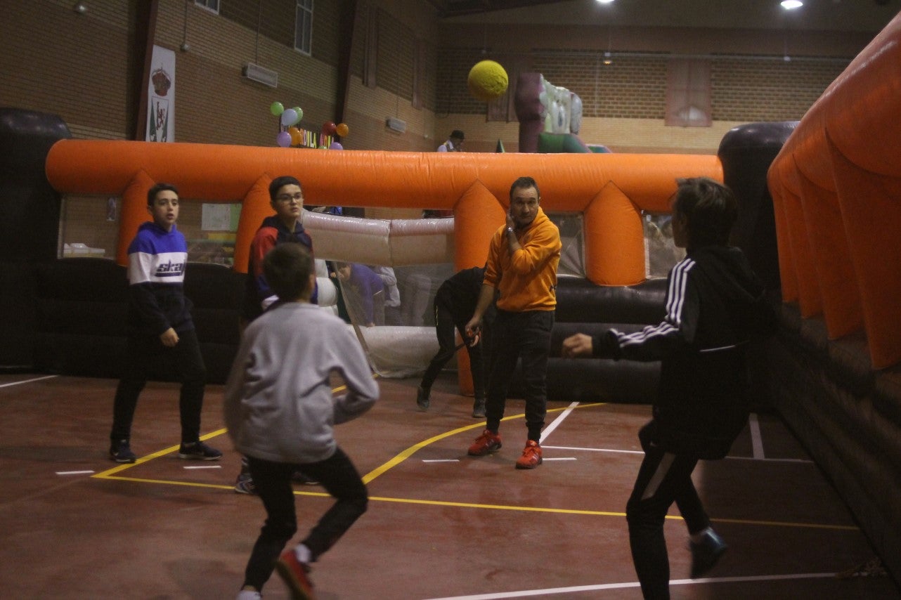 Algunas imágenes de la quinta edición de Valverdilandia celebrada en el pabellón polideportivo de Valverde de Leganés (29-12-2018)