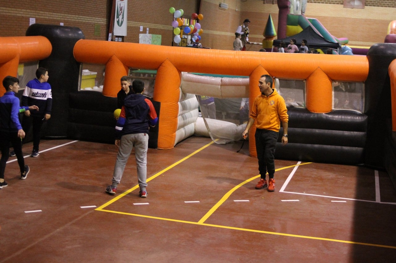 Algunas imágenes de la quinta edición de Valverdilandia celebrada en el pabellón polideportivo de Valverde de Leganés (29-12-2018)