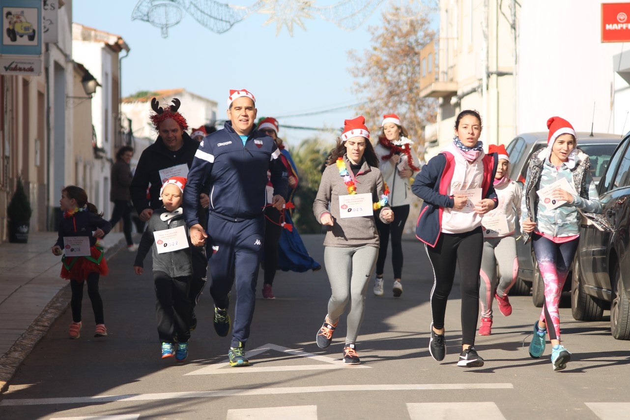 Algunas imágenes de la tercera edición de la San Silvestre Solidaria 2018, celebrada en Valverde de Leganés (30-12-2018)