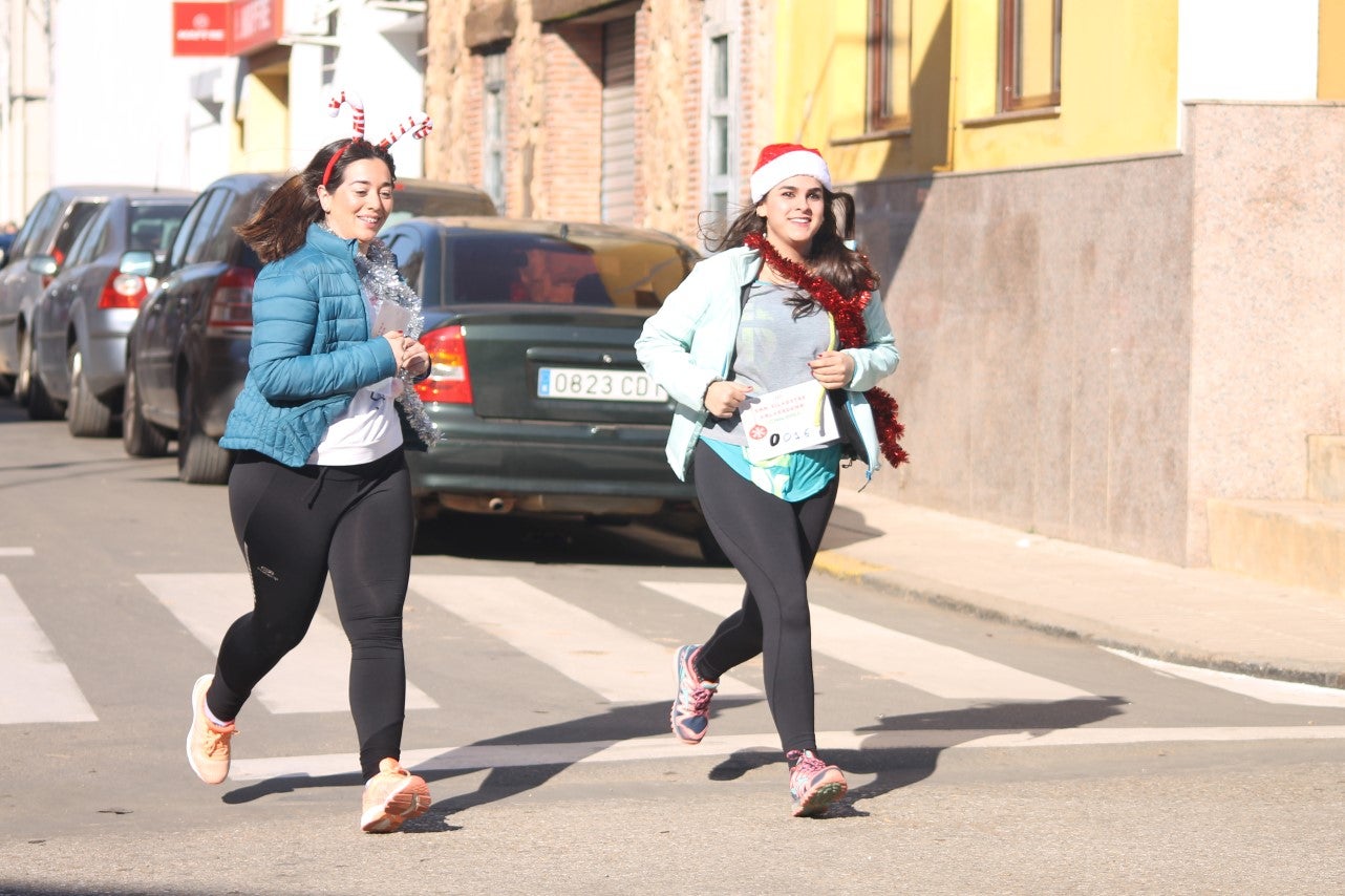 Algunas imágenes de la tercera edición de la San Silvestre Solidaria 2018, celebrada en Valverde de Leganés (30-12-2018)