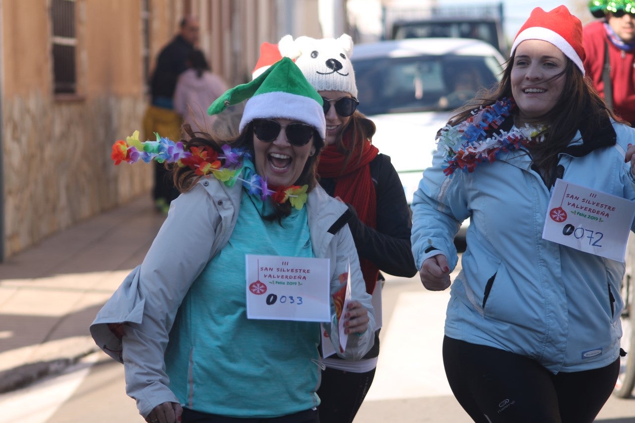 Algunas imágenes de la tercera edición de la San Silvestre Solidaria 2018, celebrada en Valverde de Leganés (30-12-2018)
