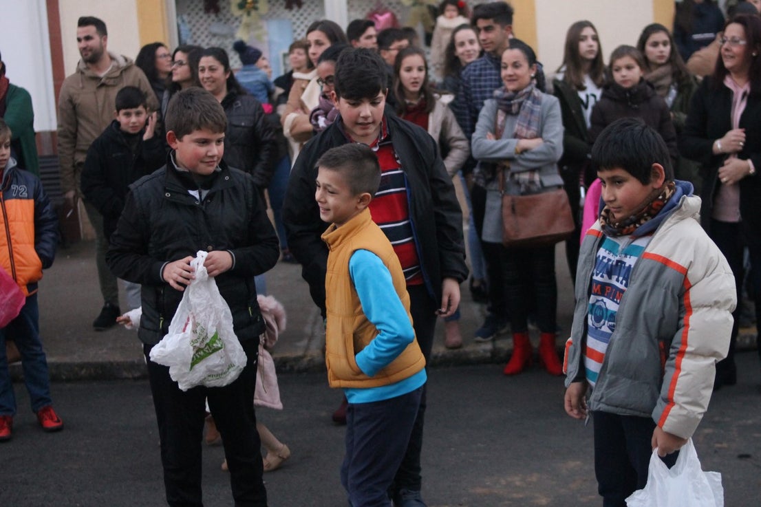 Imágenes de la cabalgata de Los Reyes Magos de Oriente en Valverde de Leganés (05-01-2019)